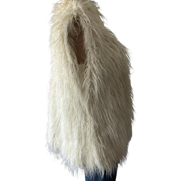 Kenar Fuffly Size M Off White Vest - Picture 2 of 9